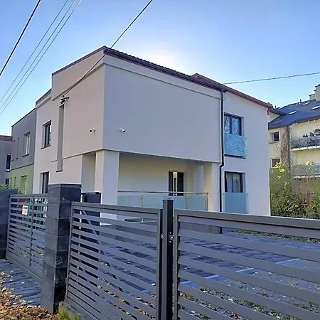 酒店 Bmh 3*